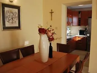 Gusar Otel 2*